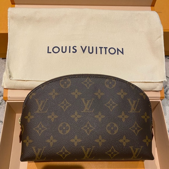 Louis Vuitton Handbags - Authentic Louis Vuitton Cosmetic Pouch GM